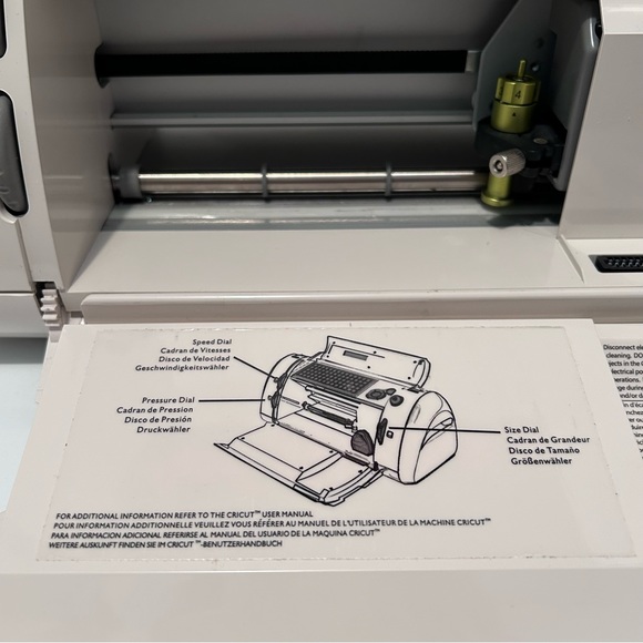 Cricut personal electronic cutting machine IOB - Picture 10 of 16